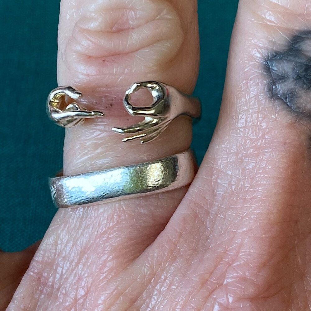 Verameat Sterling Silver Adjustable Hand Ring